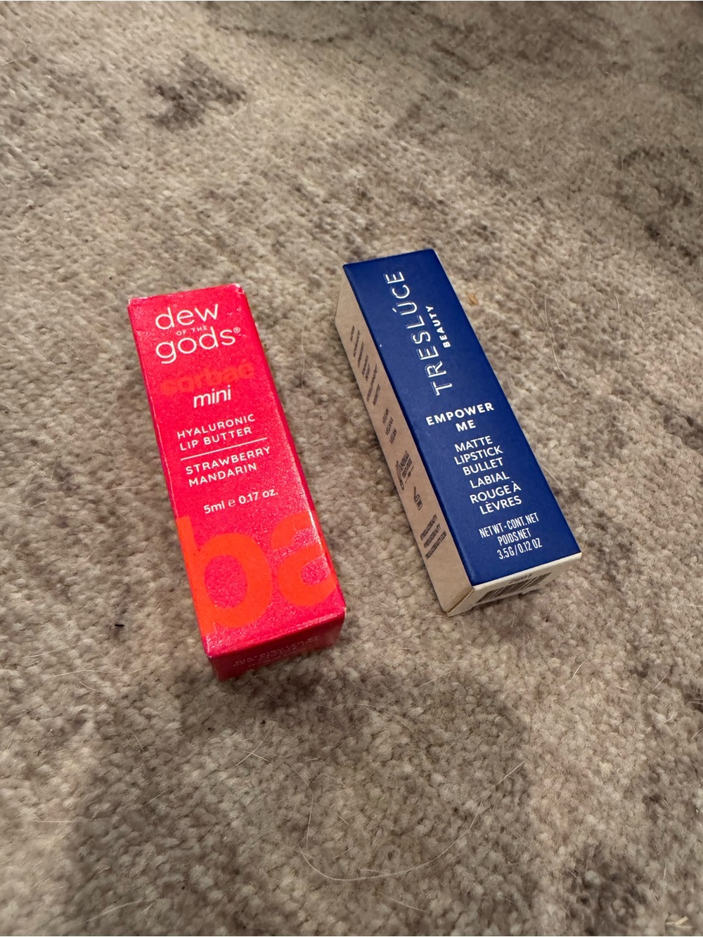 Hyaluronic Lip Butter - Strawberry Mandarin (Pink) and tresluce in matte